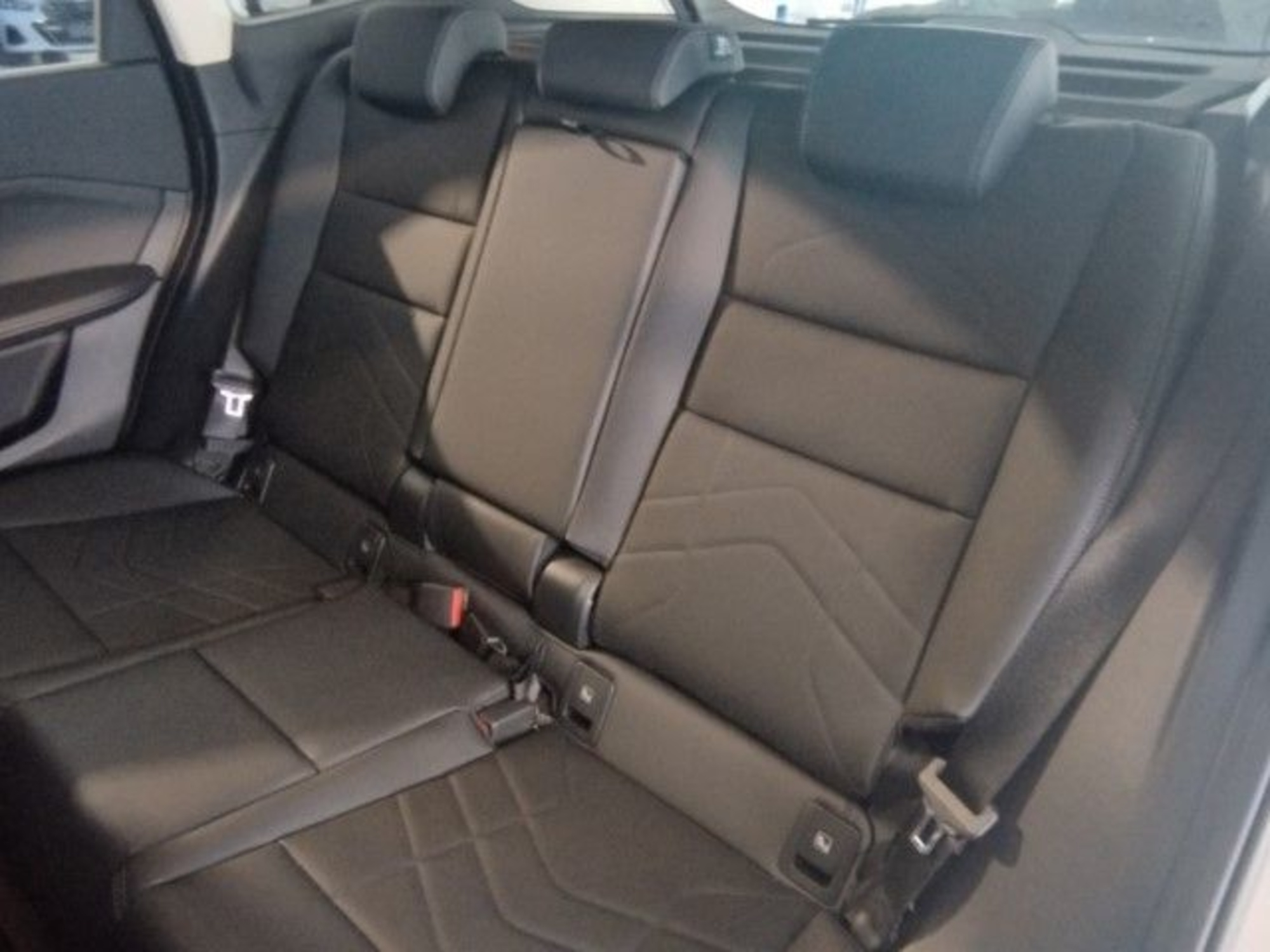 Renting BMW X1 xDrive25e 180 kW (245 CV) 6 10