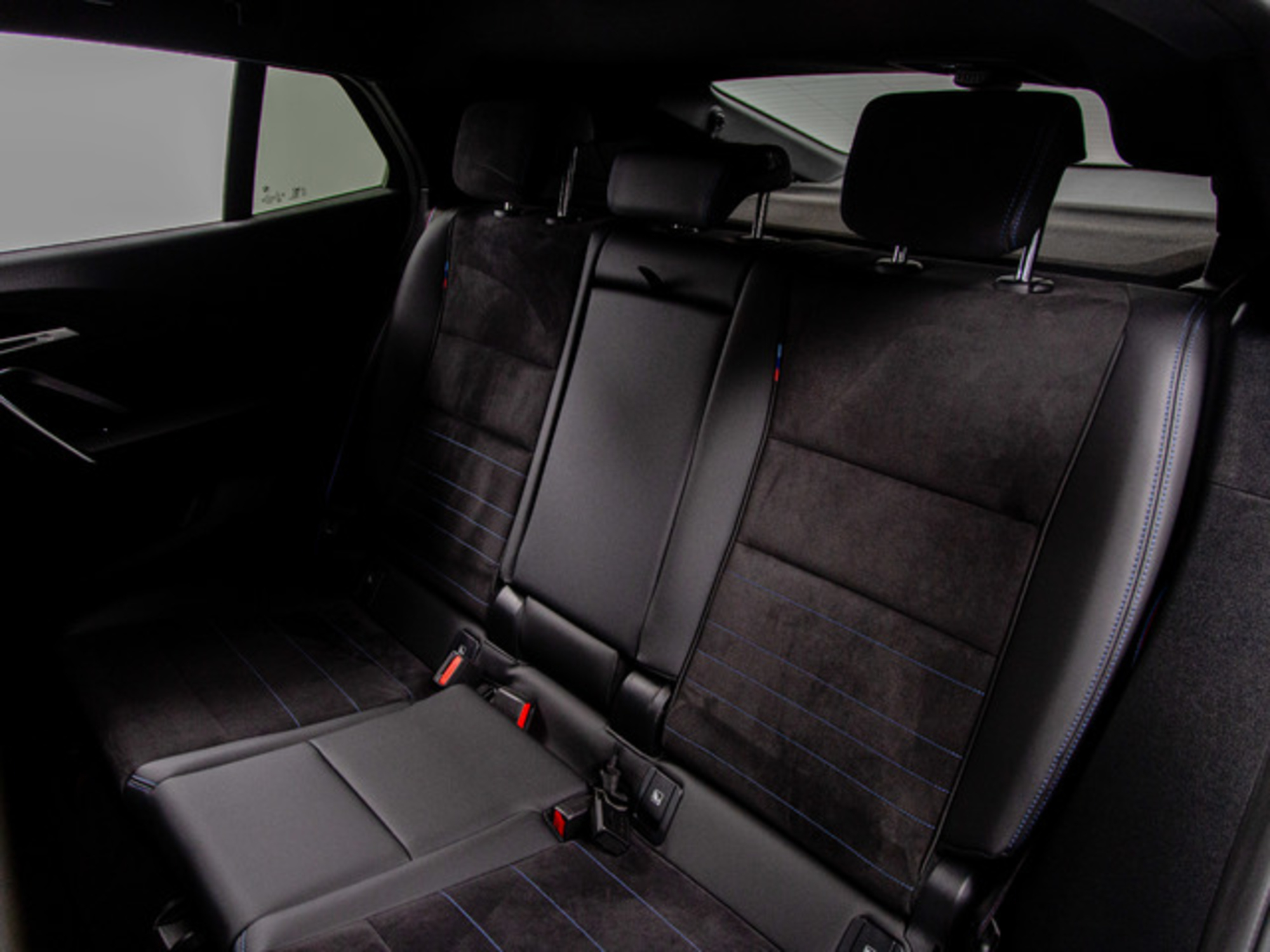 Renting BMW X2 M35i xDrive 221 kW (300 CV) 1