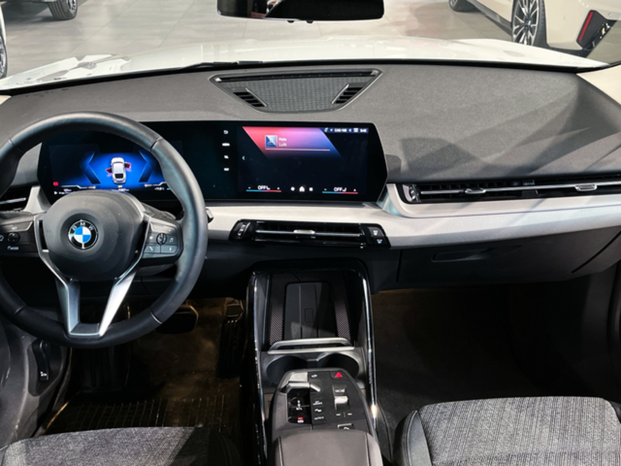 Renting BMW X2 sDrive18d 110 kW (150 CV) 25