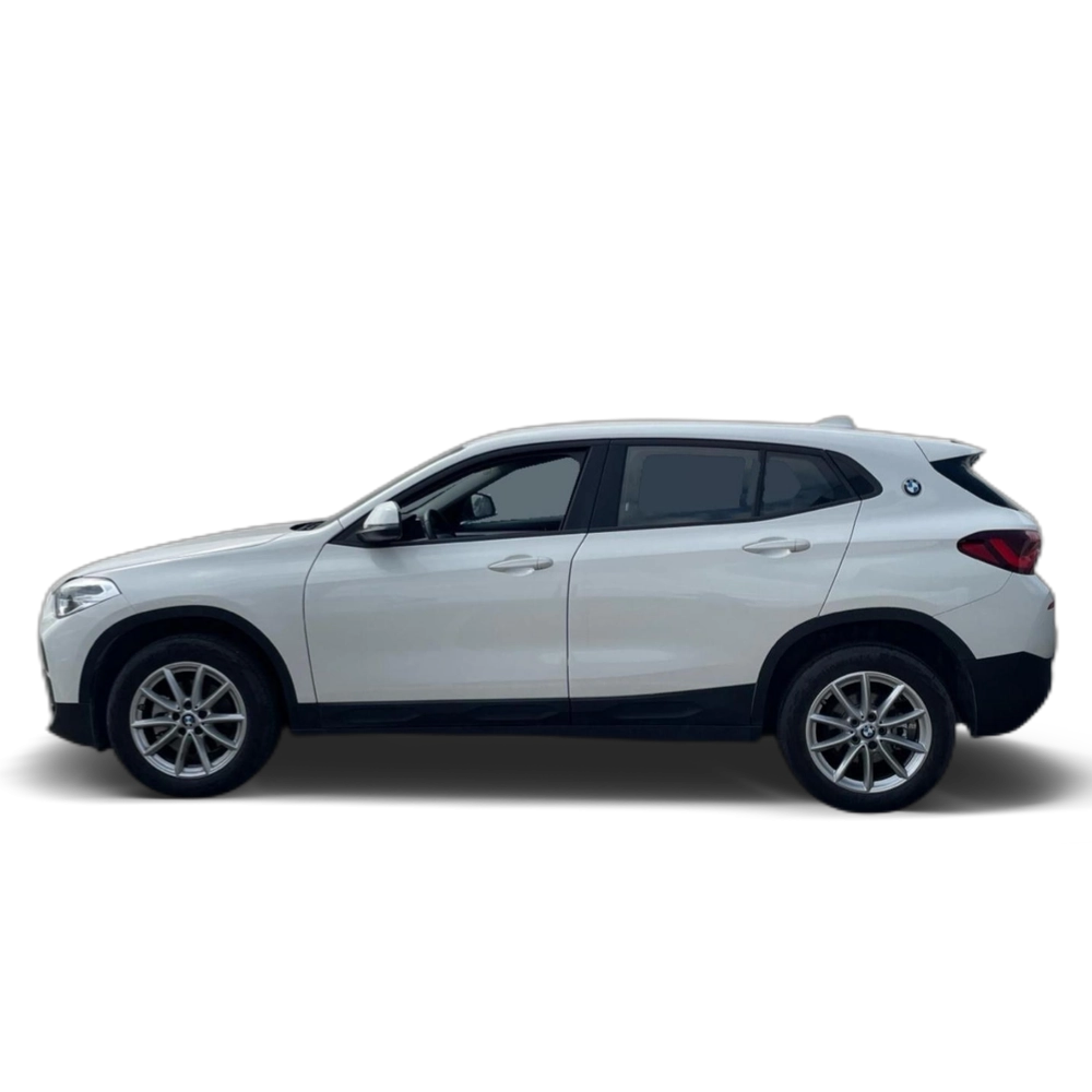 Renting BMW X2 sDrive18d Business 110 kW (150 CV) 6
