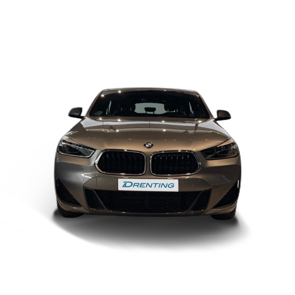 Renting BMW X2 sDrive18d Business 110 kW (150 CV) 8