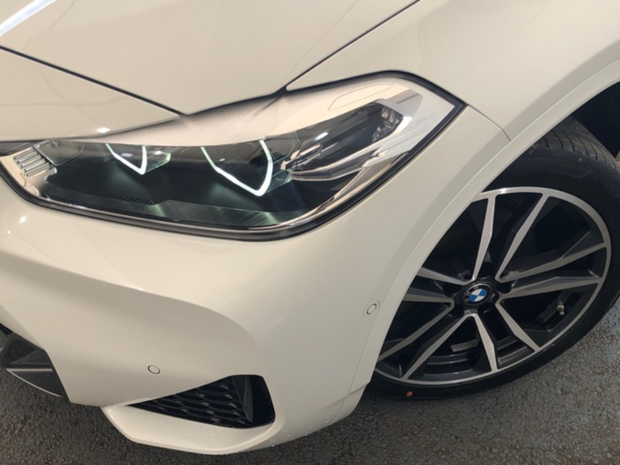 Renting BMW X2 sDrive18d Business 110 kW (150 CV) 11