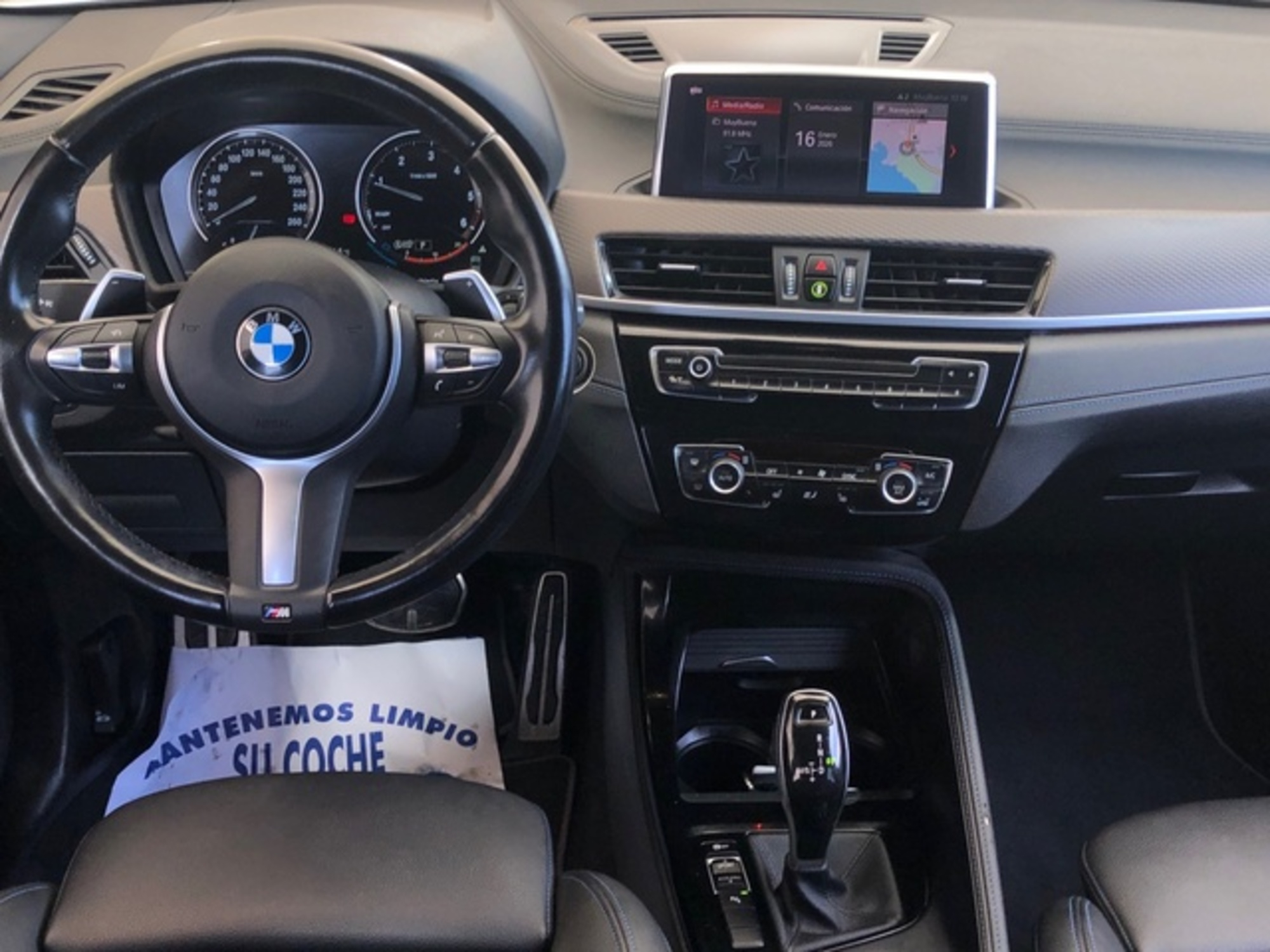 Renting BMW X2 sDrive18d Business 110 kW (150 CV) 11
