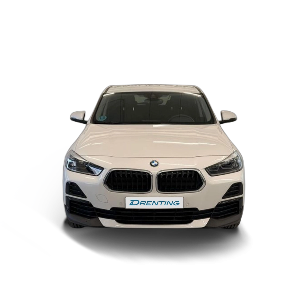 Renting BMW X2 sDrive18i 103 kW (140 CV) 2 4