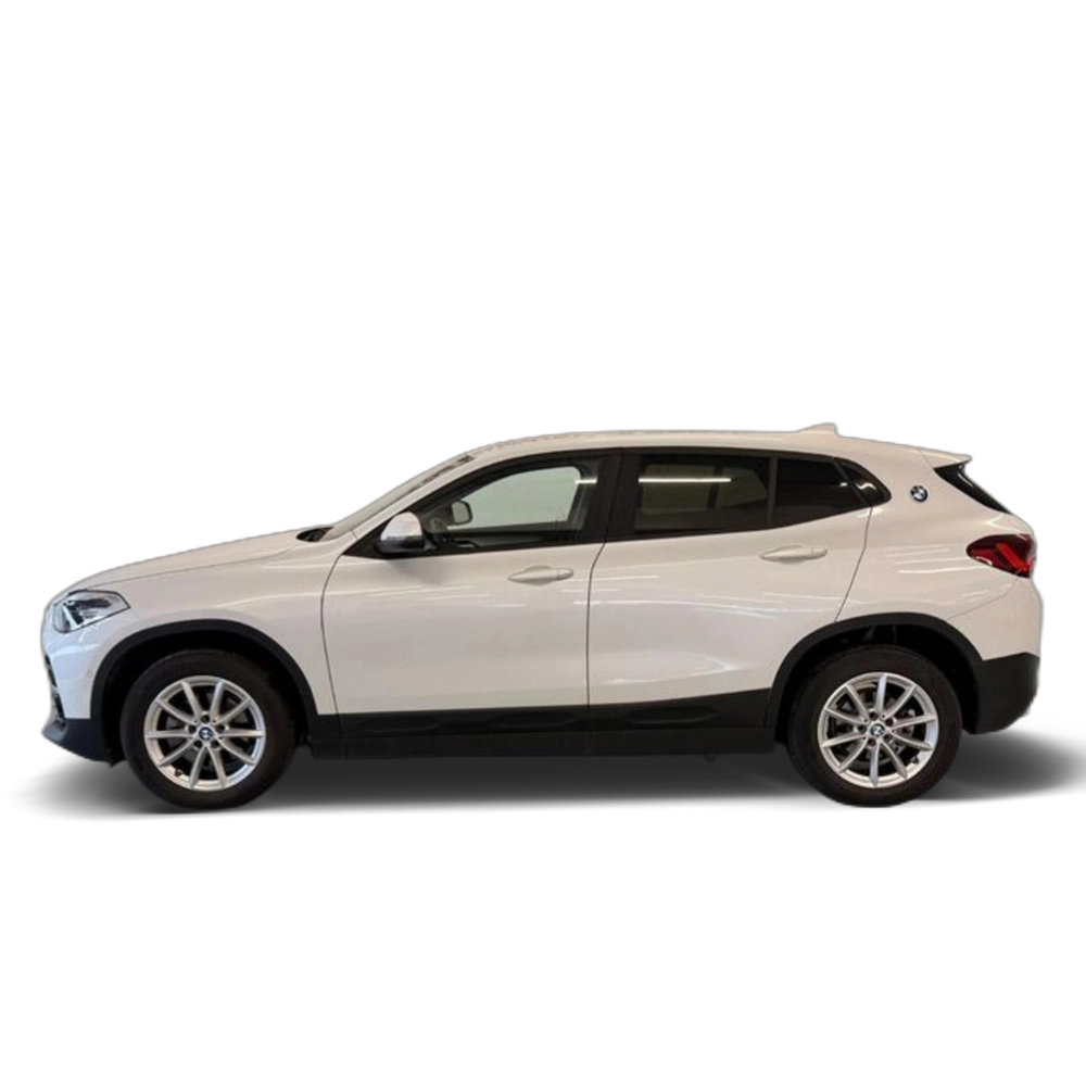 Renting BMW X2 sDrive18i 103 kW (140 CV) 2 4