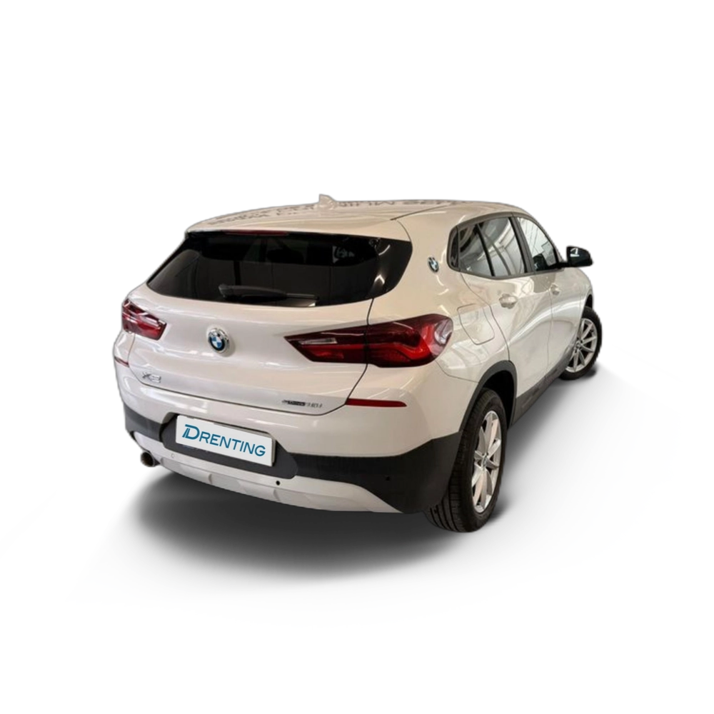 Renting BMW X2 sDrive18i 103 kW (140 CV) 2 4