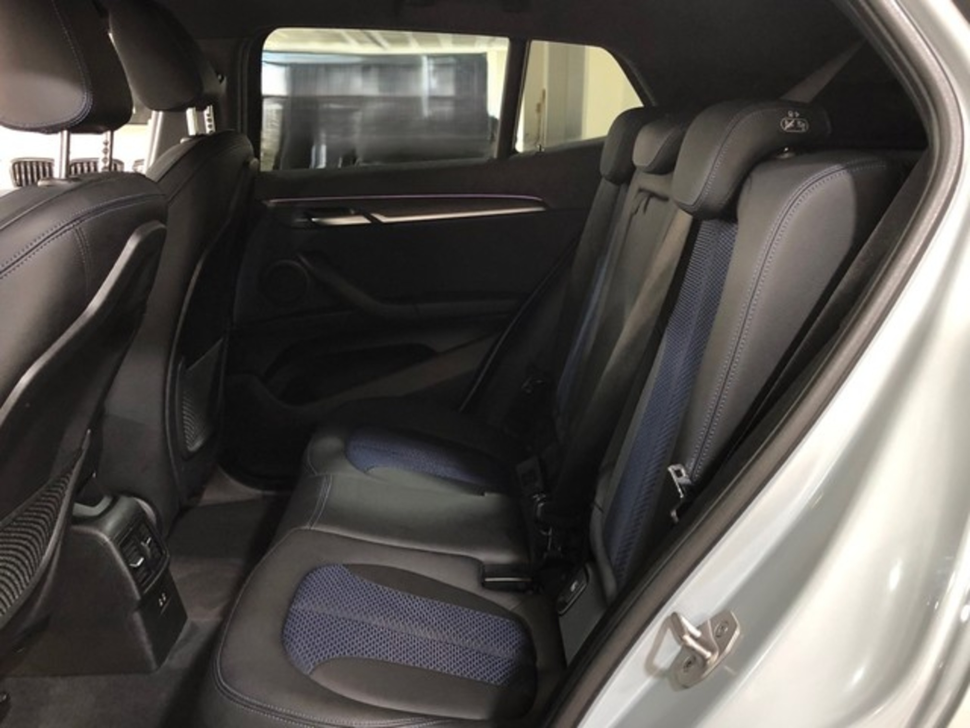 Renting BMW X2 sDrive18i 103 kW (140 CV) 2 5