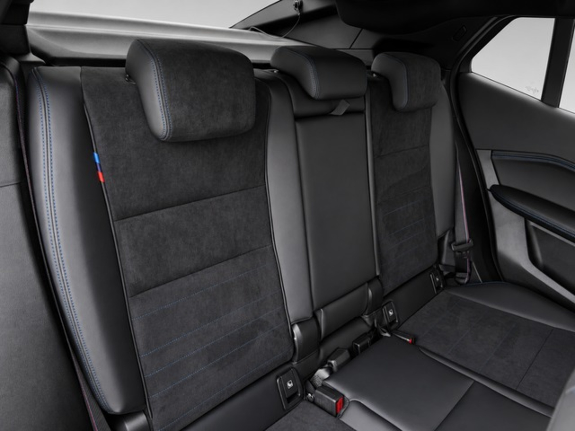 Renting BMW X2 sDrive20d 120 kW (163 CV) 2 23
