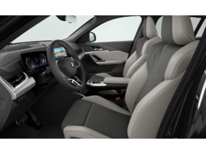 Renting BMW X2 xDrive20d 120 kW (163 CV) 7 7