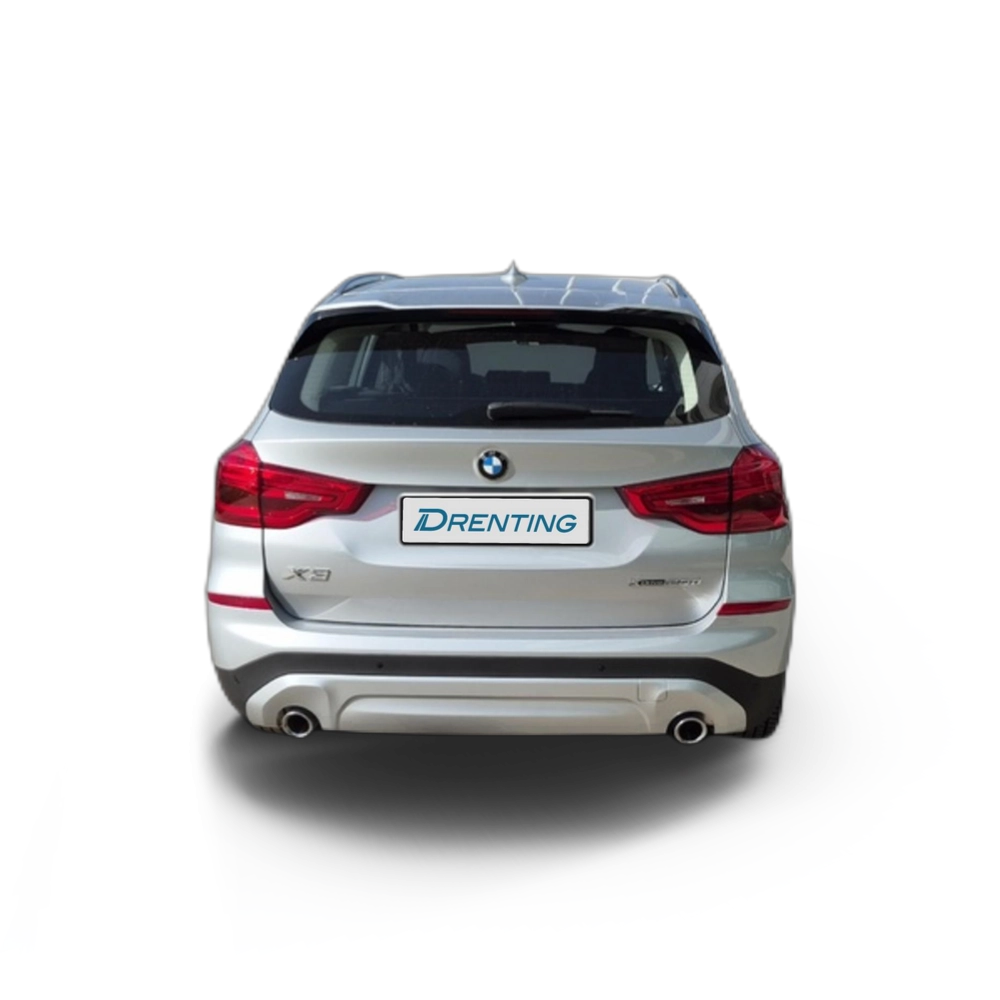 Renting BMW X3 xDrive20d 140 kW (190 CV) 4