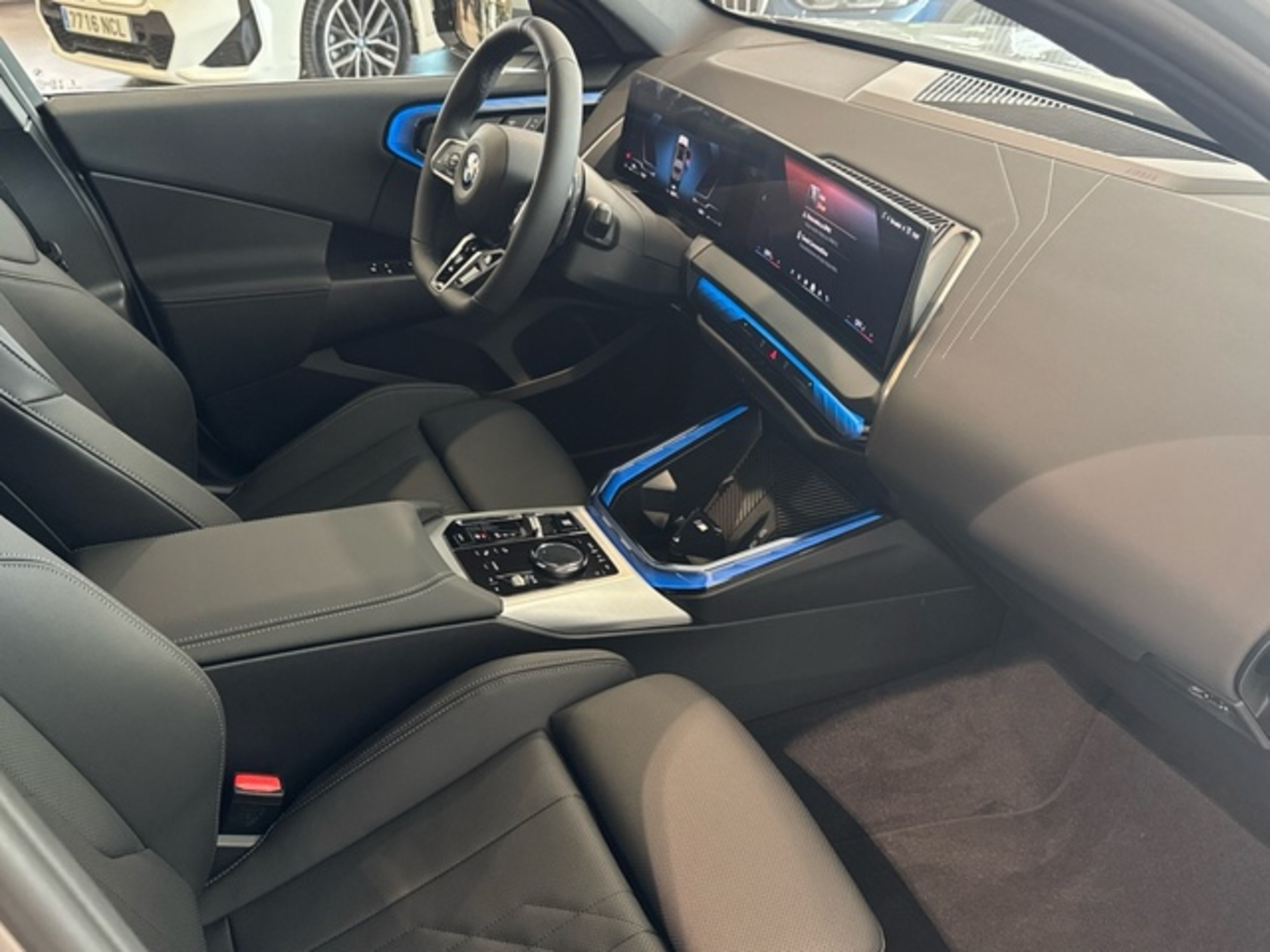 Renting BMW X3 xDrive20d 145 kW (197 CV) 9 15