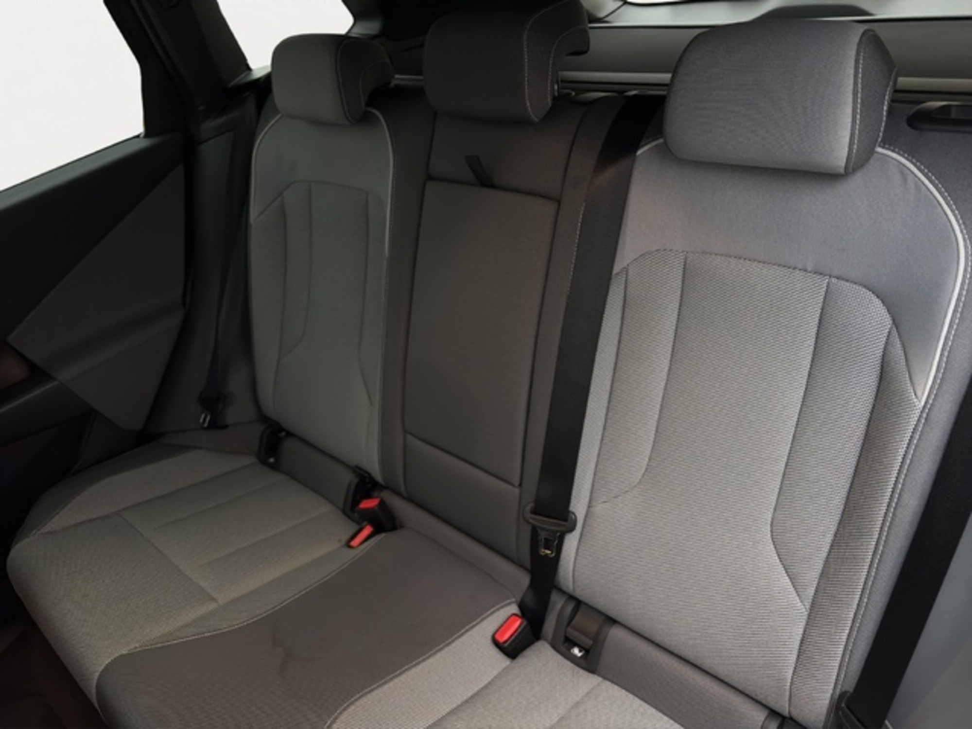 Renting BMW X3 xDrive20d 145 kW (197 CV) 9 17