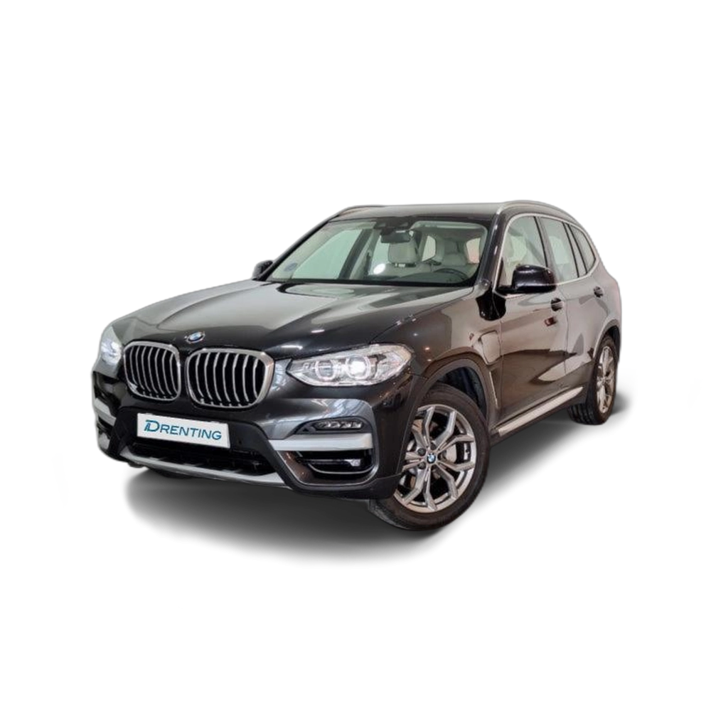 Renting BMW X3 xDrive30e 215 kW (292 CV) 5