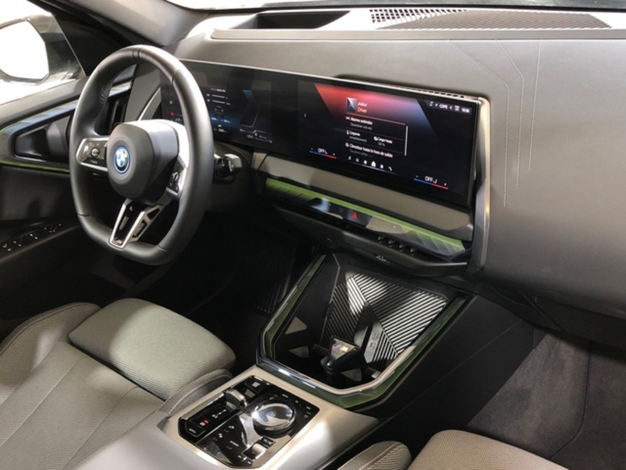 Renting BMW X3 xDrive30e 220 kW (299 CV) 5 7