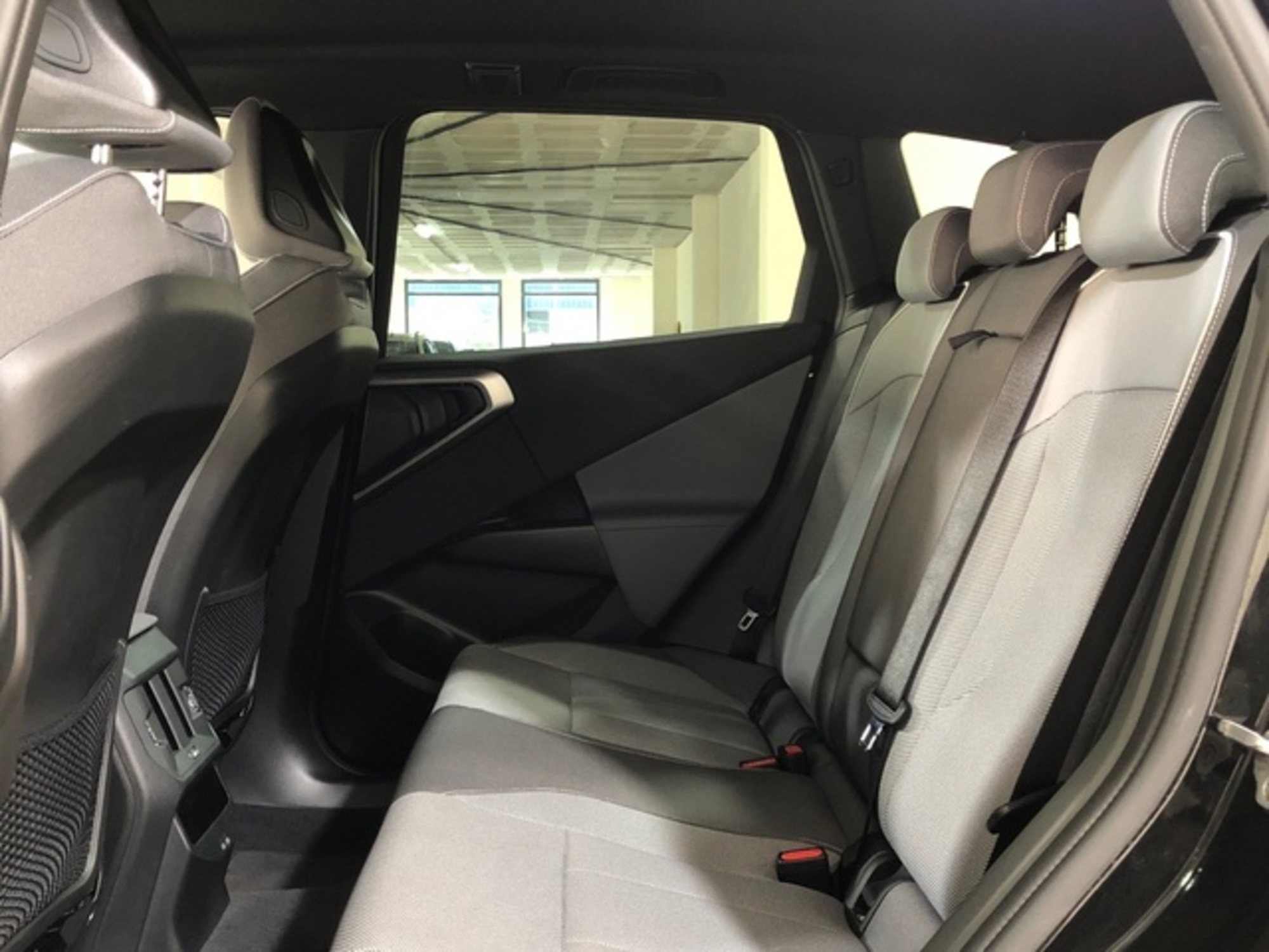 Renting BMW X3 xDrive30e 220 kW (299 CV) 5 7