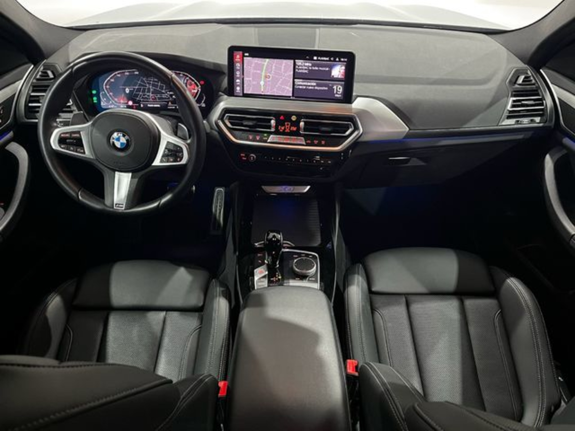 Renting BMW X4 xDrive20d xLine 140 kW (190 CV) 19