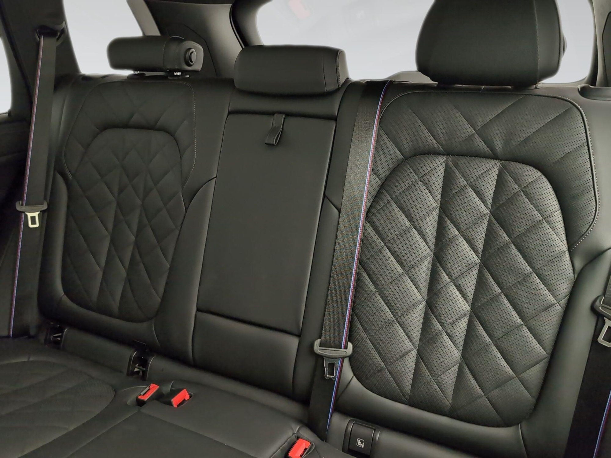 Renting BMW X5 xDrive30d xLine 219 kW (298 CV) 2 3
