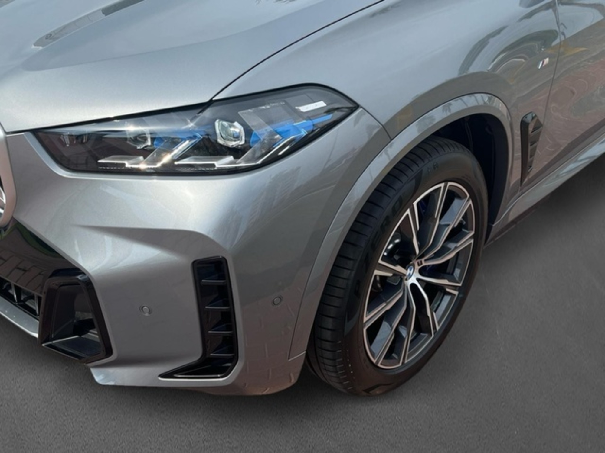 Renting BMW X5 xDrive30d xLine 219 kW (298 CV) 2 6