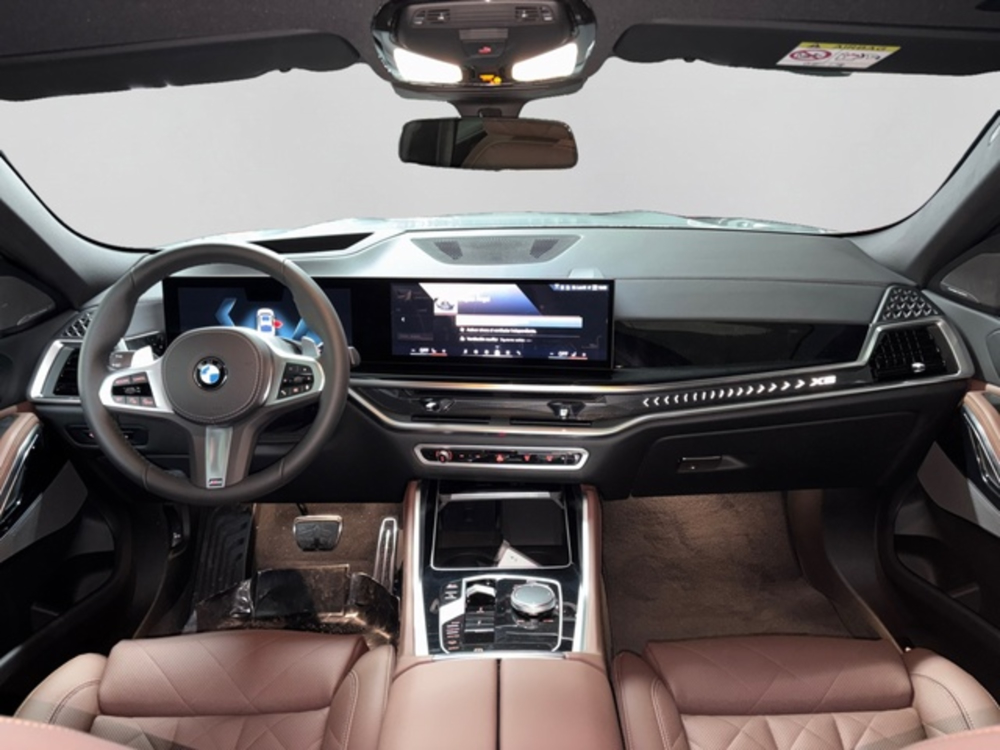 Renting BMW X6 xDrive30d M Sport 210 kW (286 CV) 1 1