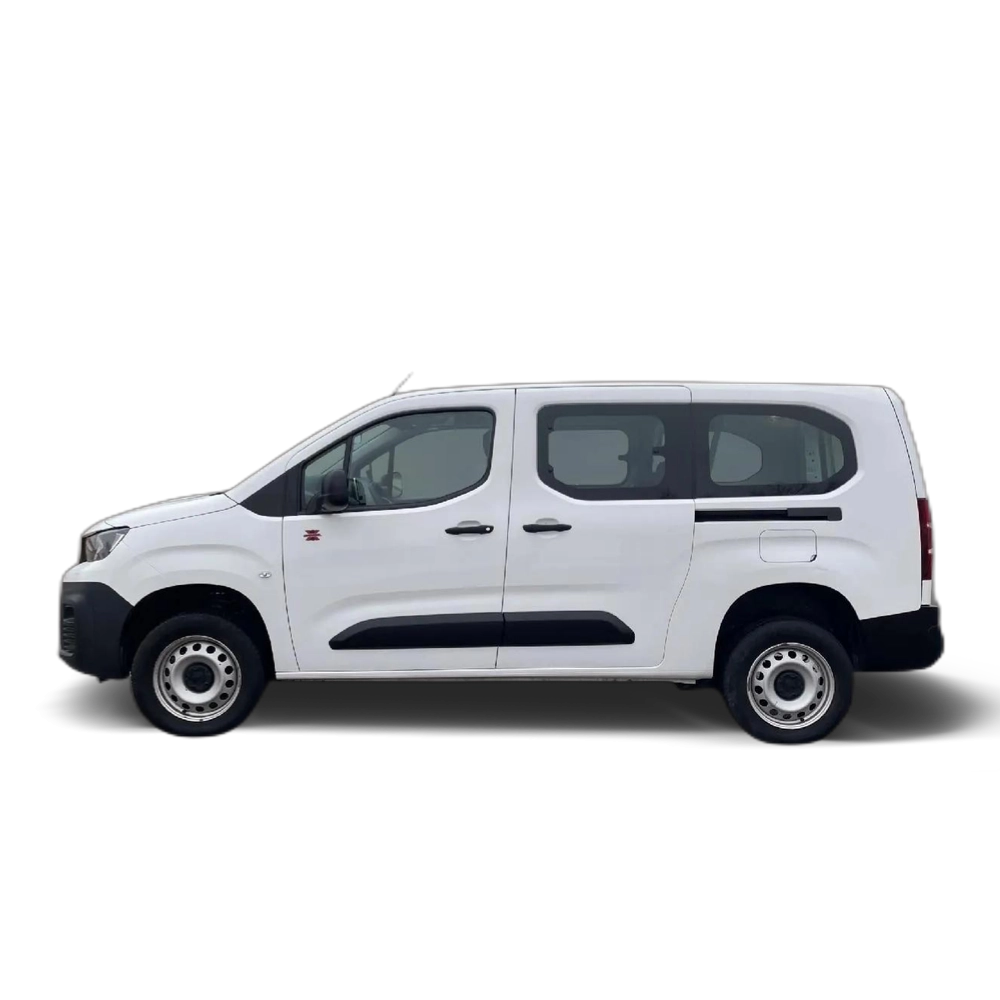Renting PEUGEOT Partner 1.5BlueHDI Premium Long 1000kg 130