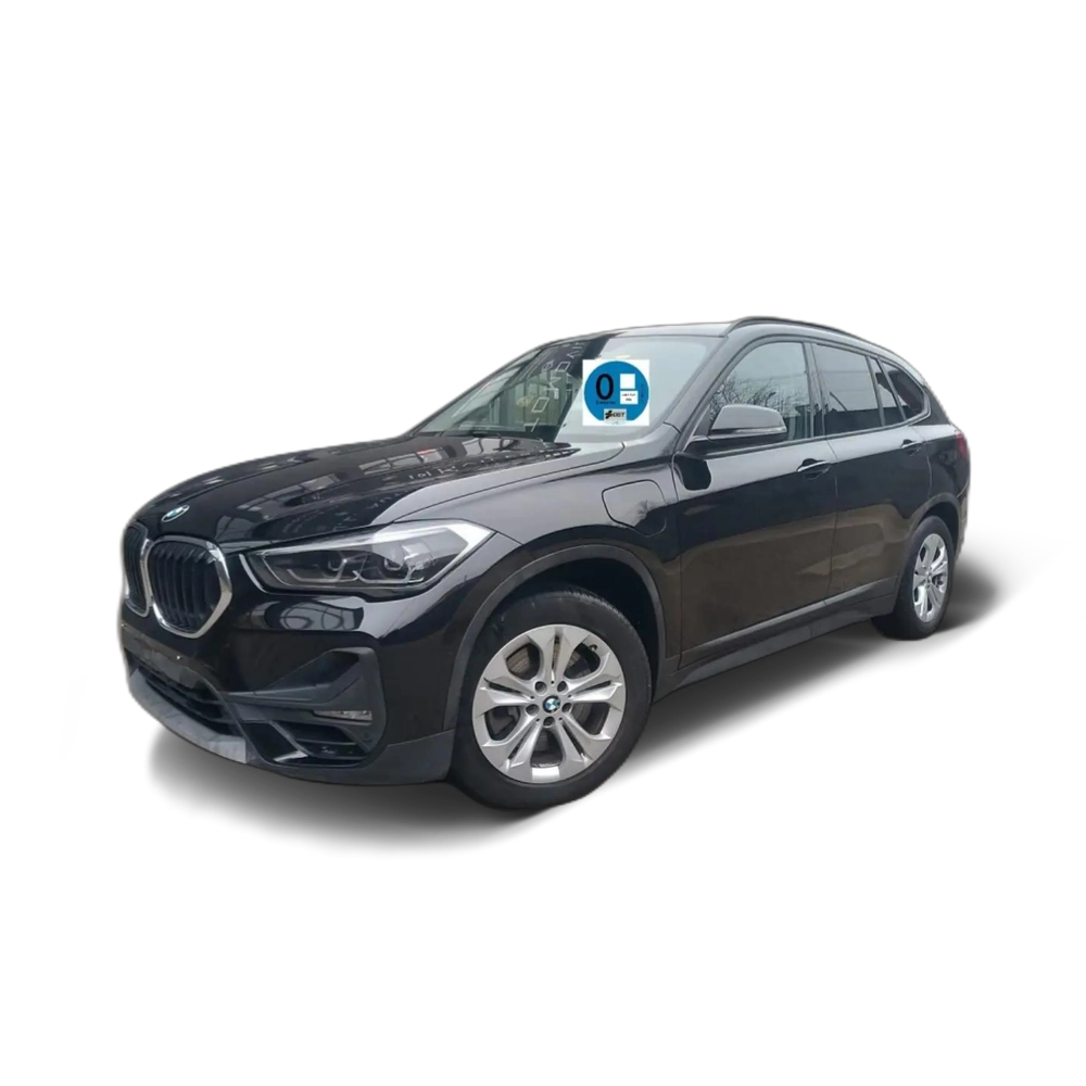 Renting BMW X1 xDrive25eA Negro 5