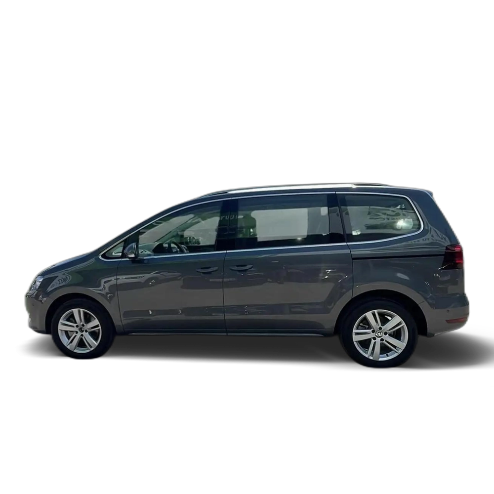 Renting Volkswagen Sharan 1.4 TSI Advance 110kW Gris 1