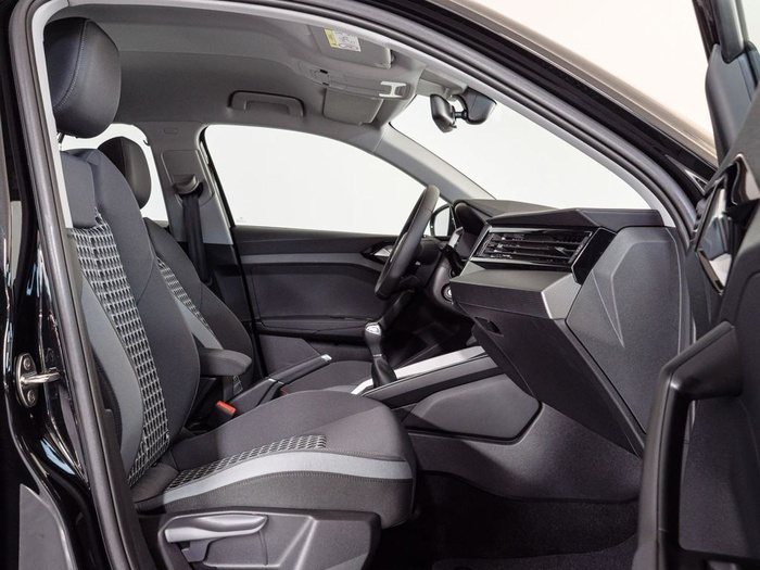 Renting Audi A1 allstreet Adrenalin 30 TFSI 85 kW (116 CV) Ocasión