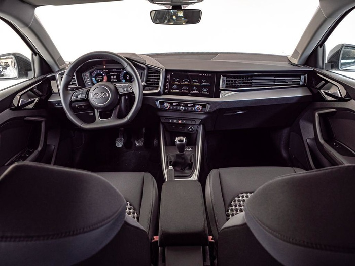 Renting Audi A1 allstreet Adrenalin 30 TFSI 85 kW (116 CV) Ocasión 1