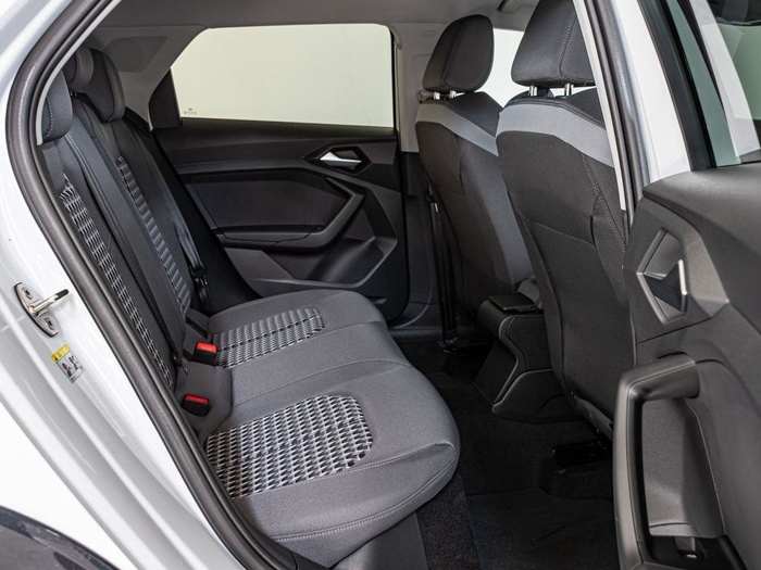 Renting Audi A1 allstreet Adrenalin 30 TFSI 85 kW (116 CV) Ocasión 1