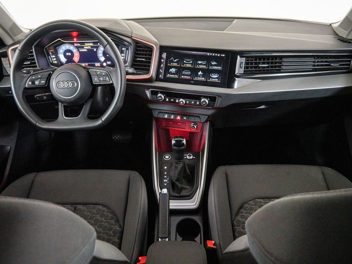 Renting Audi A1 Sportback Adrenalin Black edition 30 TFSI 85 kW (116 CV) S tronic Ocasión 2