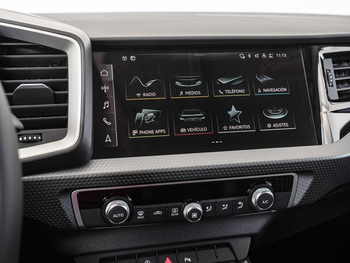 Renting Audi A1 Sportback Adrenalin edition 30 TFSI 85 kW (116 CV) S tronic Ocasión 1