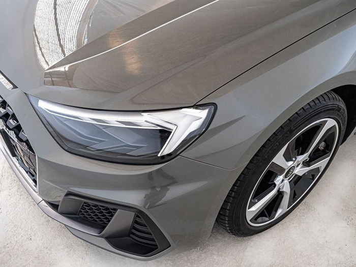 Renting Audi A1 Sportback Adrenalin edition 30 TFSI 85 kW (116 CV) S tronic Ocasión 3