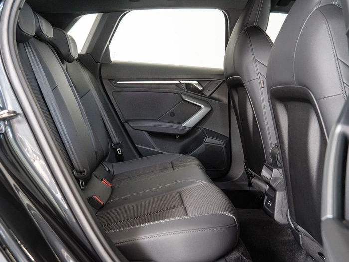 Renting Audi A3 allstreet TFSIe Genuine 150 kW (204 CV) S tronic Ocasión