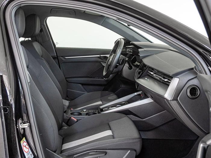 Renting Audi A3 Sportback Advanced 30 TFSI 85 kW (116 CV) S tronic Ocasión