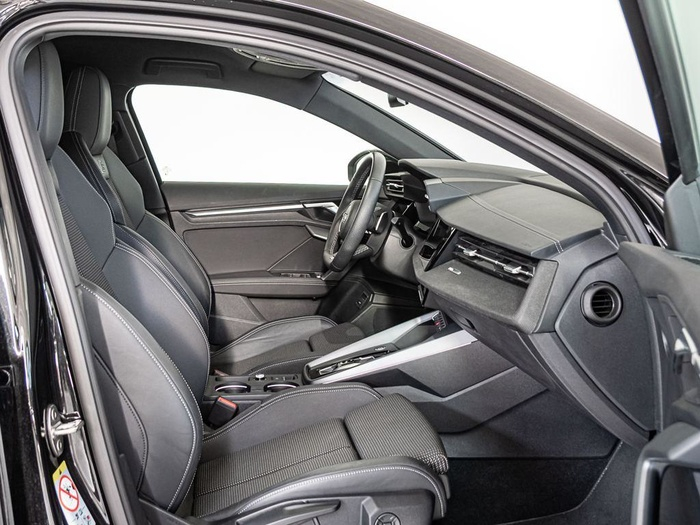 Renting Audi A3 Sportback S line 35 TDI 110 kW (150 CV) S tronic Ocasión