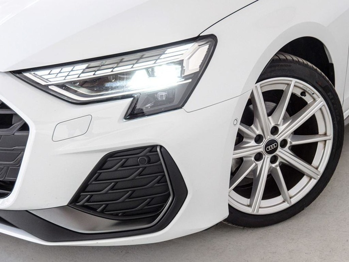 Renting Audi A3 Sportback S line 35 TFSI 110 kW (150 CV) S tronic Ocasión