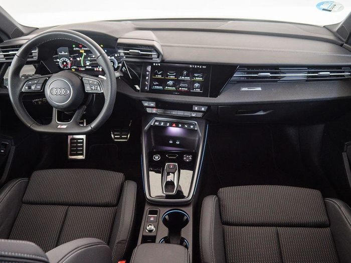 Renting Audi A3 Sportback S line 35 TFSI 110 kW (150 CV) S tronic Ocasión 2