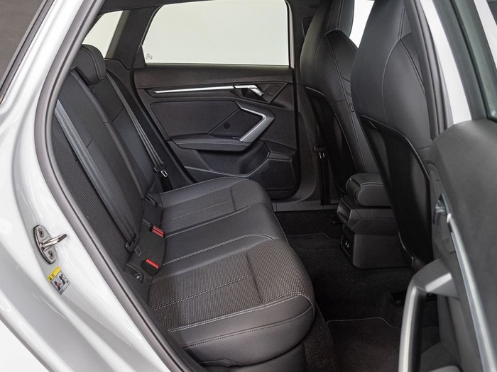 Renting Audi A3 Sportback S line TDI 110 kW (150 CV) S tronic Ocasión