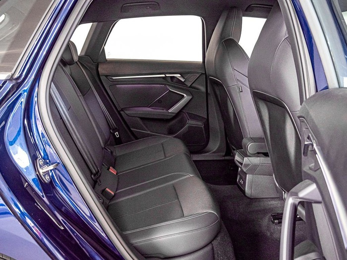Renting Audi A3 Sportback TFSIe S line 40 150 kW (204 CV) S tronic Ocasión