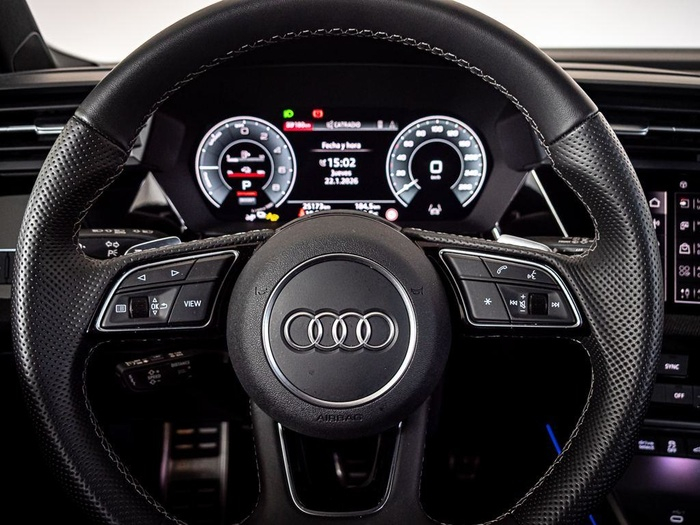 Renting Audi A3 Sportback TFSIe S line 40 150 kW (204 CV) S tronic Ocasión 1