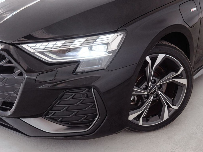 Renting Audi A3 Sportback TFSIe S line 40 150 kW (204 CV) S tronic Ocasión 4