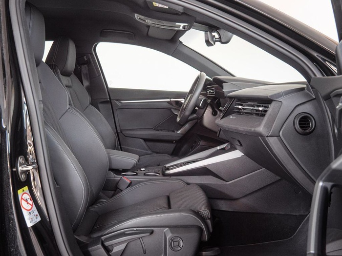 Renting Audi A3 Sportback TFSIe S line 40 150 kW (204 CV) S tronic Ocasión 4