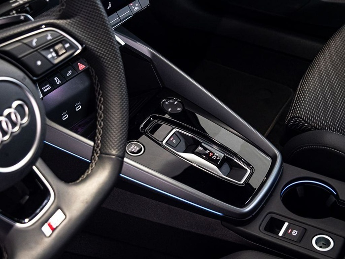 Renting Audi A3 Sportback TFSIe S line 40 150 kW (204 CV) S tronic Ocasión 6