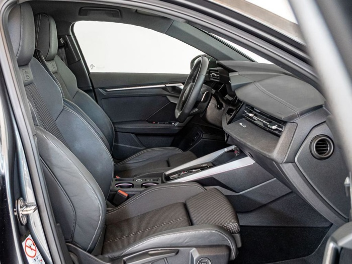 Renting Audi A3 Sportback TFSIe S line 40 150 kW (204 CV) S tronic Ocasión 7