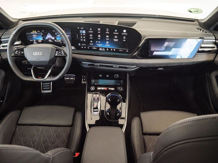 Renting Audi A5 Avant TFSI Black Line 150 kW (204 CV) S tronic Ocasión