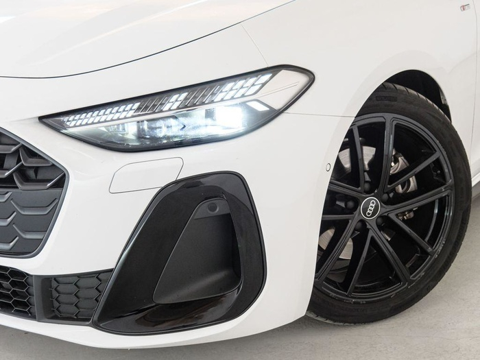 Renting Audi A5 Avant TFSI Black Line 150 kW (204 CV) S tronic Ocasión