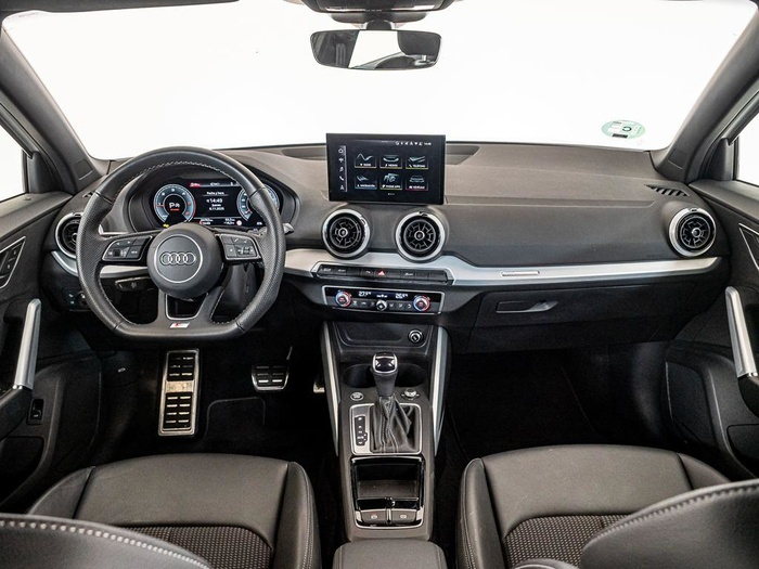 Renting Audi Q2 Adrenalin 35 TDI 110 kW (150 CV) S tronic Ocasión