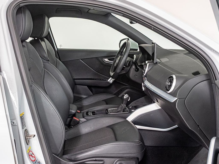 Renting Audi Q2 Adrenalin 35 TDI 110 kW (150 CV) S tronic Ocasión