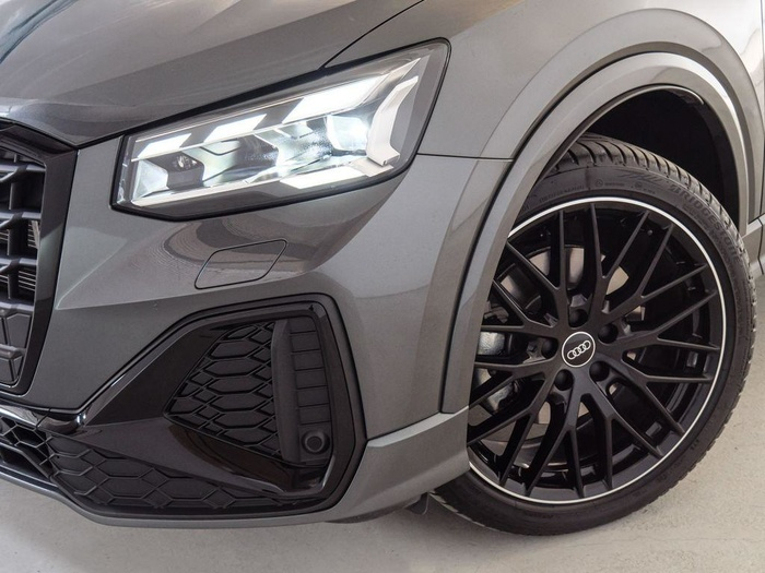 Renting Audi Q2 Adrenalin Black Edition 35 TDI 110 kW (150 CV) S tronic Ocasión