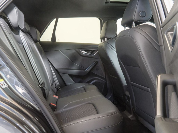 Renting Audi Q2 Adrenalin Black Edition 35 TDI 110 kW (150 CV) S tronic Ocasión